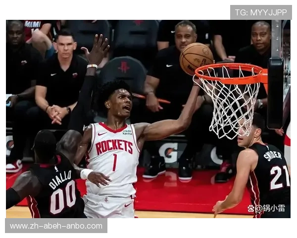 科尔的战术体系成功释放勇士球员三分进攻潜力 科尔的战术体系成功释放勇士球员三分进攻潜力